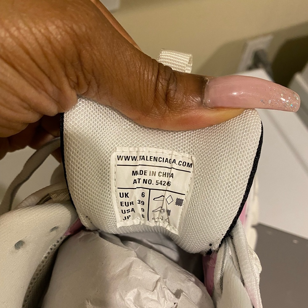 SOLD‼️🎉🥳HP🎉🥳New !! BALENCIAGA PINK & WHITE  2.0 TRACK SNEAKERS 💕 - Picture 10 of 11